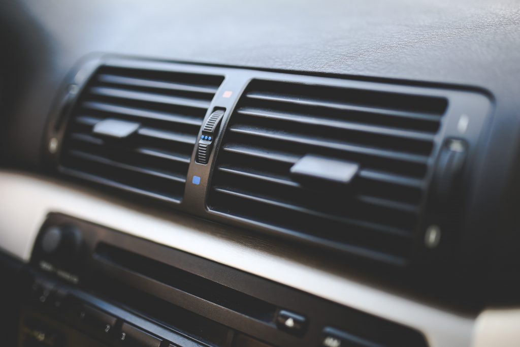 5 Things You Should Look Into For The Best Car AC Mechanics